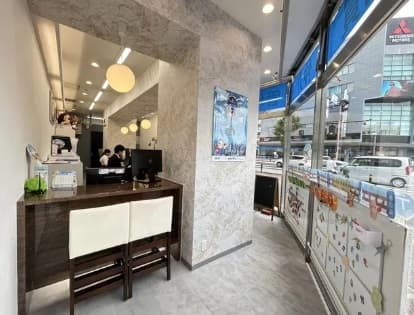 明るい店内