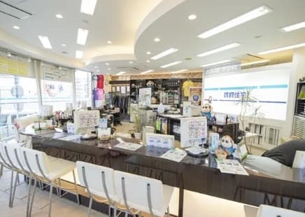 広々とした店内