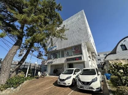 スタッフ一同お待ちしております♪