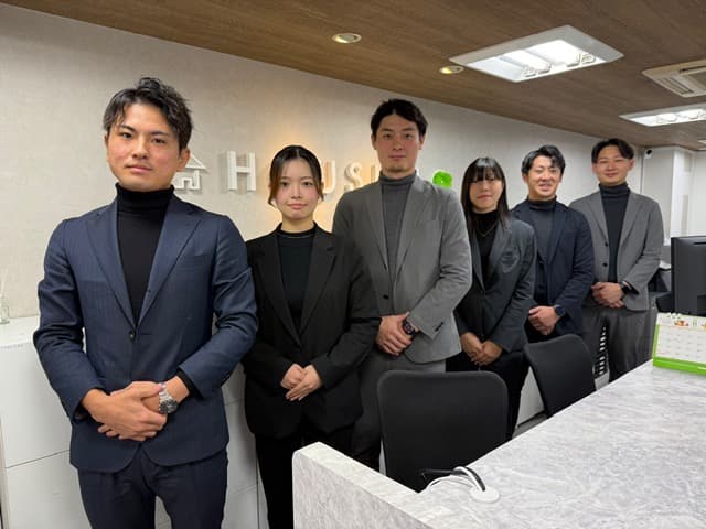 スタッフ一同お待ちしております♪