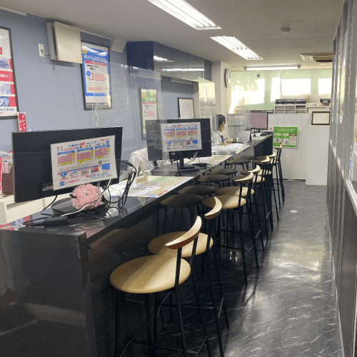 中央江坂ビルの2階でお待ちしております♪